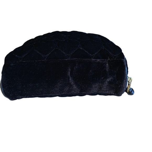 COPY - BETSEY JOHNSON TOILETRY BAG - Picture 3 of 7